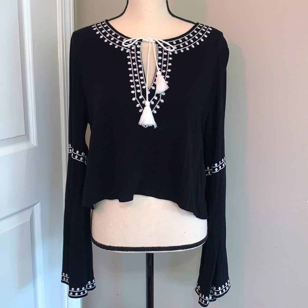 Forever 21 Flare Sleeve Crop